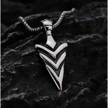 Arrowhead Necklace from stainless steel